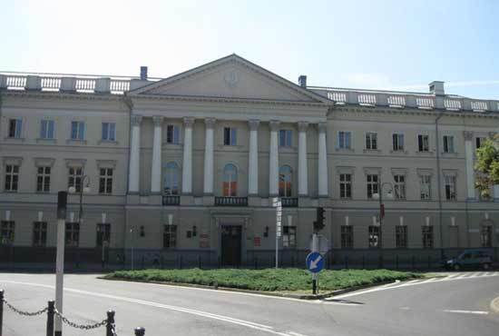 Pałac Trybunalski - czytaj więcej Pałac Trybunalski - czytaj więcej