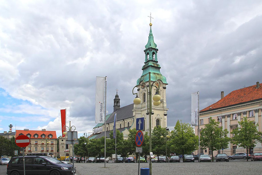 Kolegiata pod wezw. Wniebowzięcia NMP - czytaj więcej Kolegiata pod wezw. Wniebowzięcia NMP - czytaj więcej