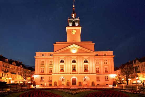 Ratusz - czytaj więcej Ratusz - czytaj więcej